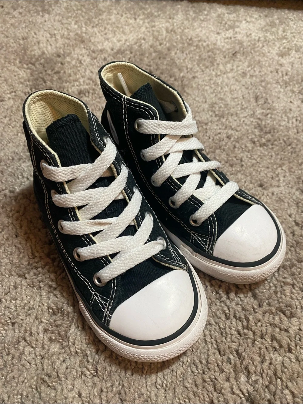 Converse Chuck Taylor Kids Black and White High-Top Sneakers size 8